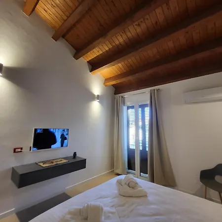 Le Di Sole Santa Oliva Apartment