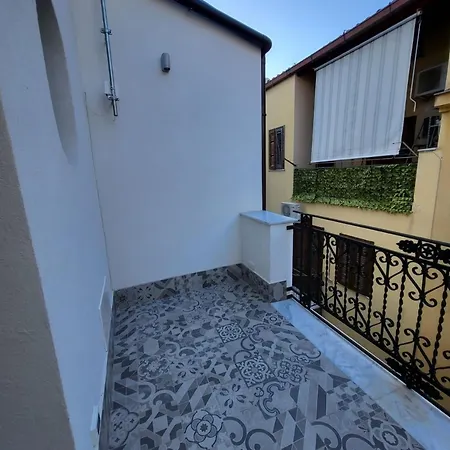 Le Di Sole Santa Oliva Apartment